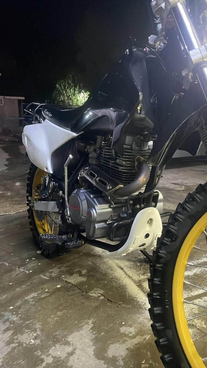 کەویار. مۆدیل. 2024.  مەکینە.  250cc. مەکینەو گێڕ بەشەرت.  تاقم.  وایەربەشەرتە. ماتۆڕەکە. سفرماوەتەوە.  مەودای. ڕۆشتنی. کەمە. ماتۆڕەکە تایەبۆ تایەی بەشەرتە.  سعریشی 850. ماعامەلە. شوێن دەربەندخان. ژم***********
