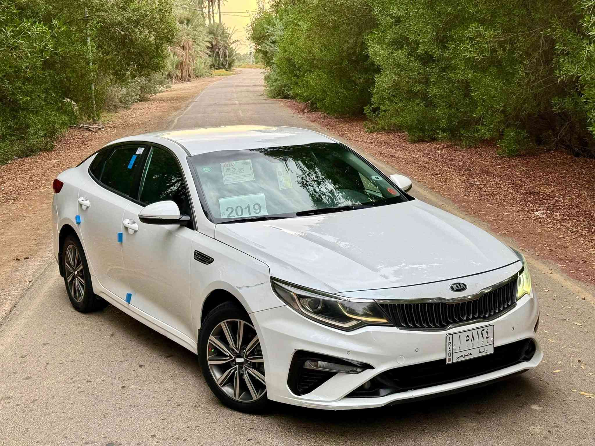 السلام عليكم كيا اوبتما optima 
موديل 2019 خليجي شكل ال20
محرك 2000 دوش المرغوب خير من الله وكير خير من الله
ماشيه 160000km
مواصفات السياره 
شاشه تاب كامره دواره 
لد امامي نهاري
حساسات 
ثلاث انظمة قياده 
تحكم ستيرن جهتين
اشابر بالمري
مري شفط 
تبريد منفصل شاشه 
تبريد ثلج قطعتين
السياره مكفوله من الصبغ تبديل باب السائق فقط بدون صبغ اصلي مؤسسه
المكان واسط 
السعر 151 وبيها مجال بسيط
للاتصال ***********
