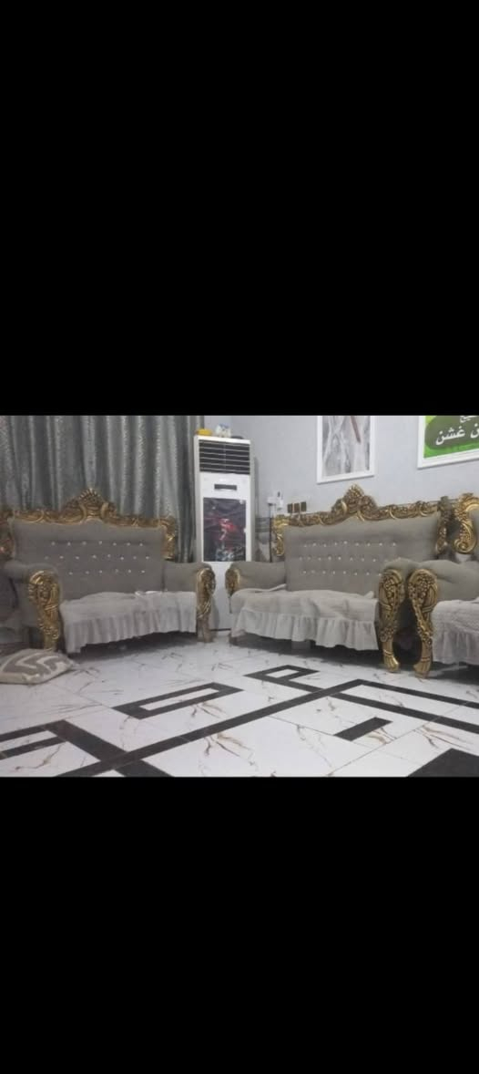 تخم.ملكي١٨مقعد.ب350+ديوان..١٠مقعدب١٥٠+جربايه.هديه انوار الصدر ***********
