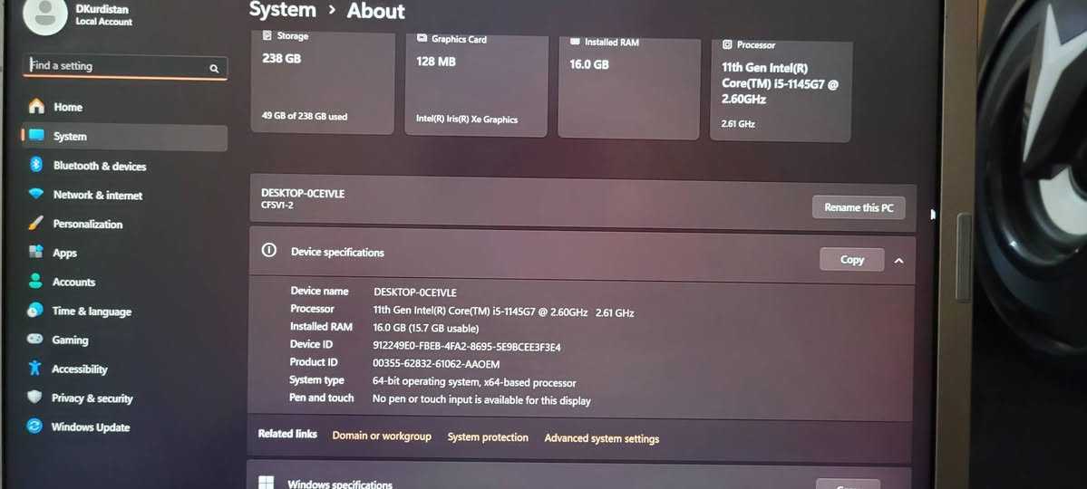المواصفات الفنية بالتفصيل:
نظافة 95%
المعالج: Intel Core i5-1145G7 (الجيل الحادي عشر - فئة G7 العالية Performance).

كرت الشاشة: Intel Iris Xe Graphics 8G (أداء ممتاز للمونتاج، التداول، والبرمجة).

الذاكرة العشوائية (RAM): 16 جيجابايت من نوع LPDDR4x بسرعة عالية تصل إلى 4266MHz

التخزين (الهارد): 256 جيجابايت NVMe M.2 SSD من شركة Samsung (من أسرع وأجود أنواع الهاردات في نقل البيانات).

الشاشة: 12.1 بوصة بدقة FHD+ (1920×1200) بتقنية IPS مريحة للعين.

الوزن: خفيف جداً (حوالي 0.99 كغم فقط) مع متانة عالية ضد الصدمات.
البطارية والمنافذ: تشغيل يدوم لساعات طويلة، يحتوي على جميع المنافذ الأساسية (Thunderbolt 4 / Type-C، USB 3.0، HDMI، LAN، وقارئ كروت ذاكرة).
بسعر مناسب جدا 
للتواصل اتصال+ واتس اب
***********

نص مكتوب في الصور:
- Performance CPU 1% 1.20 GHz Memory 5.7/15.7 GB (36%) Disk 0 (C:) SSD (NVMe) 2% Wi-Fi Wi-Fi S: 0 R: 0 Kbps GPU 0 Intel(R) Iris(R) Xe Grap... 0% Disk 0 (C:) Active time 60 seconds Disk transfer rate 60 seconds Active time 2% Average response time 21.8 ms Capacity 239 GB Formatted 239 GB System disk Yes Page file Yes Read speed 28.3 KB/s Write speed 117 KB/s Type SSD (NVMe)
- DKurdistan Local Account Find a setting Home System Bluetooth & devices Network & internet Personalization Apps Accounts Time & language Gaming Accessibility Privacy & security Windows Update System > About Storage 238 GB 49 GB of 238 GB used Graphics Card 128 MB Intel(R) Iris(R) Xe Graphics Installed RAM 16.0 GB Processor 11th Gen Intel(R) Core(TM) i5-1145G7 @ 2.60GHz 2.61 GHz DESKTOP-OCEIVLE CFSV1-2 Rename this PC Device specifications Copy Device name DESKTOP-OCEIVLE Processor 11th Gen Intel(R) Core(TM) i5-1145G7 @ 2.60GHz 2.61 GHz Installed RAM 16.0 GB (15.7 GB usable) Device ID 912249E0-FBEB-4FA2-8695-5E9BCEE3F3E4 Product ID 00355-62832-61062-AAOEM System type 64-bit operating system, x64-based processor Pen and touch No pen or touch input is available for this display Related links Domain or workgroup System protection Advanced system settings Windows specifications
- mory
- Usage
- 16.0 GB
- 15.7 G
- conds
- ory composition
- le (Compressed)
- 2 GB (0 MB)
- mmitted
- 1/16.7 GB
- ged pool
- 72 MB
- Available
- 9.9 GB
- Cached
- 3.9 GB
- Non-paged pool
- 289 MB
- Speed:
- Slots used:
- Form factor:
- Hardware reserved:
- 4267 MT/s
- 8 of 8
- Row of chips
- 353 MB
- Show
- ENG