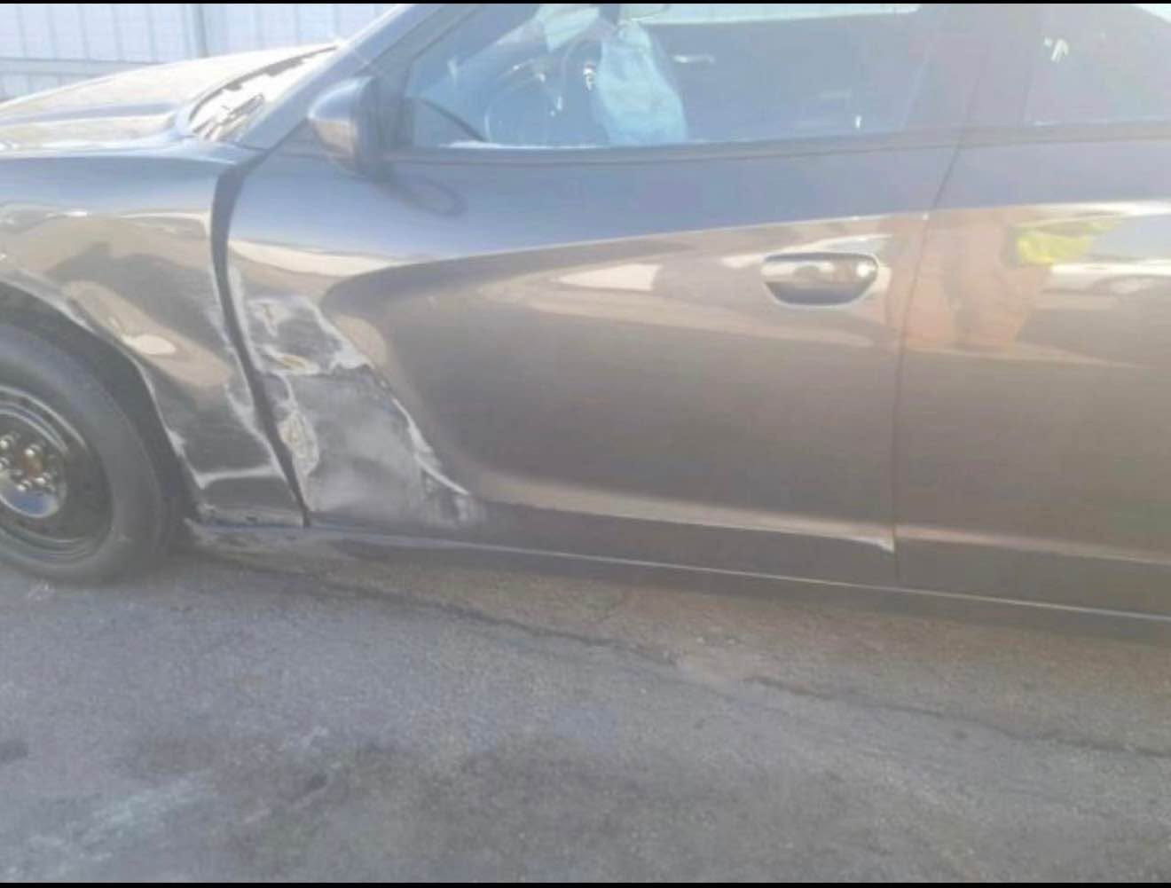 السلام عليكم للبيع جارجر امريكي موديل 2018  SXT Plus فول مواصفات عدا الفتحه 
الحادث جاملغ امامي مبدل ومصبوغ وباب السائق مصبوغ ونص الباب الخلفي مطابقه لون فقط بدون اي ضرر بيها مكانين بسيطات بارد 
بيها ايربك وراجع سستم كامل 
كير ومحرك مكفولات 
حجم المحرك 3.600 ماشيه 106 كيلو متر حقيقي صدر امامي خلفي جديد تخم تاير مابيها اي نقص السيارة شاديلها عدسات وبيها ضمان 
صور الحادث مرفقه مع السونر
السعر 180 ورقه وبيها مجال 
بغداد السيدية او حي العامل  
*********** بغداد, العراق

