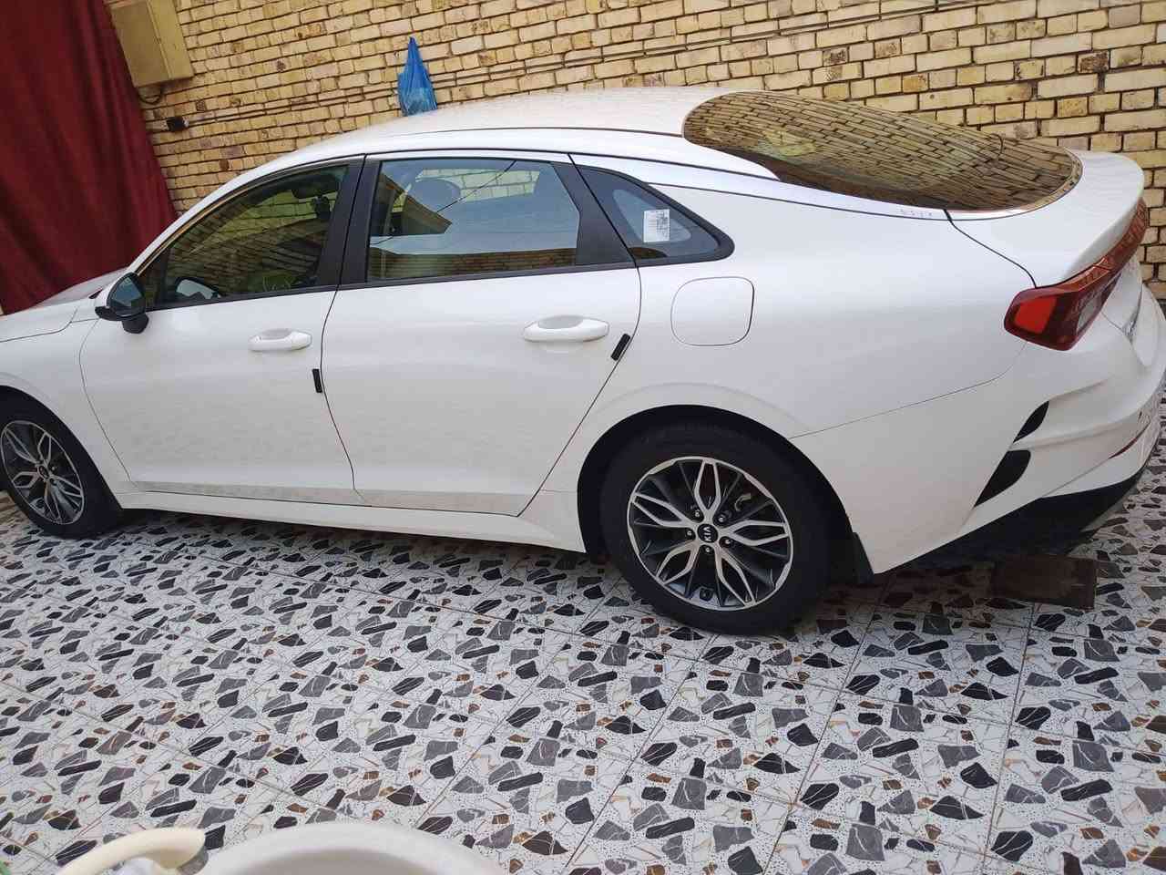 سلام عليكم بس اليدور جديد 
كي فايف 21خليجي ماشيه 82حقيقي كفاله عامه من كلشي حته من البارد ومن الرصعات بعده بوضع الشركه سبيره مانازل سياره جديده كلش نص فول رقم بغداد بسمي مكينه 2000دوش كفاله حساس امامي خلفي مرايه شفط تحكم فول مكاني ناصريه مركز سعر 183بي مجال للشراي بسيط المو شراي لايعلق تعليق سلبي
