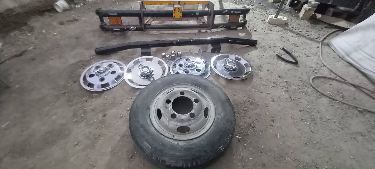 غراض كوستر للبيع كبات سلستيل وكبات براغي وقواعدهن كاملات درع امامي خلفي اسبايدر واسبير قيم واخذ بالي يرضي الله المكان بغداد ***********
