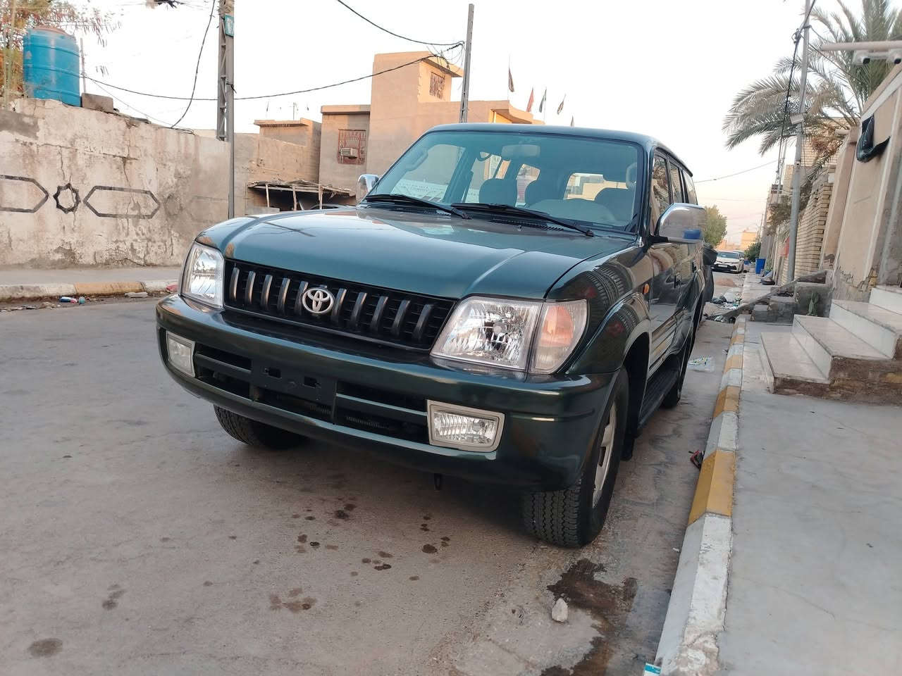 السلام عليكم لاندكروز برادو ٢٠٠٢كويتي VX/6سلندررقم بغداد نكليزي بسمي دبل تانكي
مكينة 6سلندر
3قطع تبريد
فور ويل
دبل تانكي
سبير تعليك
حديدية شرط جديدة
تايرات جدد
ميكانيك سيارات كلة جديد ومضبوط

السياره بيها بنيد وجامغ بدلتهن
ورشيتها بسبب الجراد
وشرط احلا من الصورة
بيع ومراوس حسب القناعة

مكانها واسط النعمانية
***********
