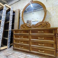 غرفه صاج وجهين بورمي راعيه مسويه 6ملاين هسه نريد سعر مليون 600وبيه مجا...