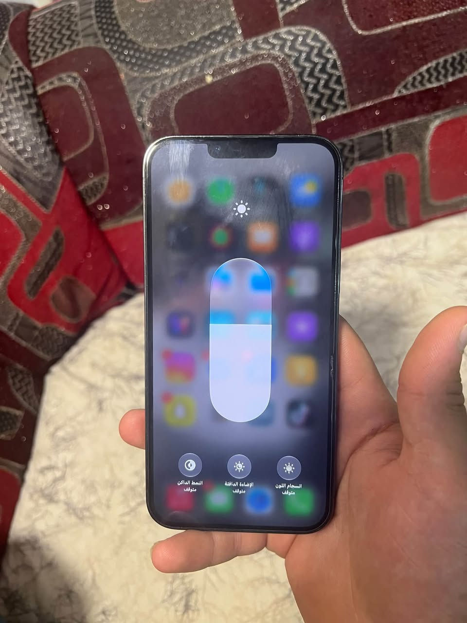 سلام عليكم ايفون 13برو ماكس للبيع630الف
نضافه جهاز كدام عينكم📱
  
 بطاريه 81 ٪؜ بلاديه✅

جهاز ما مبدل شي شرط
‭***********‬📞

ملاحضه: المو شراي لا يتصل

نص مكتوب في الصور:
- ١٧ ٧:٤٨ حالة البطارية والشحن كما هو الحال مع البطاريات القابلة لإعادة الشحن، بطارية الهاتف قابلة للاستهلاك وتصبح أقل فاعلية مع الوقت. معرفة المزيد... الحد الأقصى للقدرة ٨١٪ هذا قياس لقدرة البطارية مقارنة بقدرتها عندما كانت جديدة. قد تتسبب القدرة المنخفضة بتقليل ساعات الاستخدام بين عملية الشحن والأخرى. أقصى قدرة للأداء ستساعد الأنظمة المضمنة في النظام والمكونات في تخفيف آثار الأداء التي قد تلاحظها أثناء التقدم الكيميائي في عمر بطارية iPhone. شحن البطارية المحسن للحد من استنزاف عمر البطارية، يتعلم ال iPhone من عادات الشحن اليومية، بحيث ينتظر ولا يتجاوز ٨٠٪ حتى يحين موعد حاجتك إلى استخدامه.