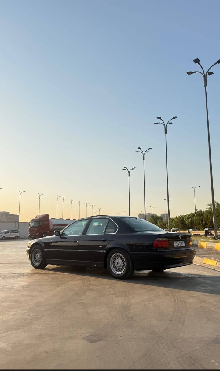 سلام عليكم. ملاحظة للبيع
‏بي ام دبليو خفاش 
‏1995 محدث 2000
‏744
‏مكينة كفالة 
‏گير مكفول 
‏حدادية امامي خلفية 
‏سلايت 
‏بردة كهرباء 
‏دبل جام 
‏تبريد 
‏السعر 95 بي مجال 
‏المكان بغداد 
‏السيارة جاهزة للاخير 
***********
