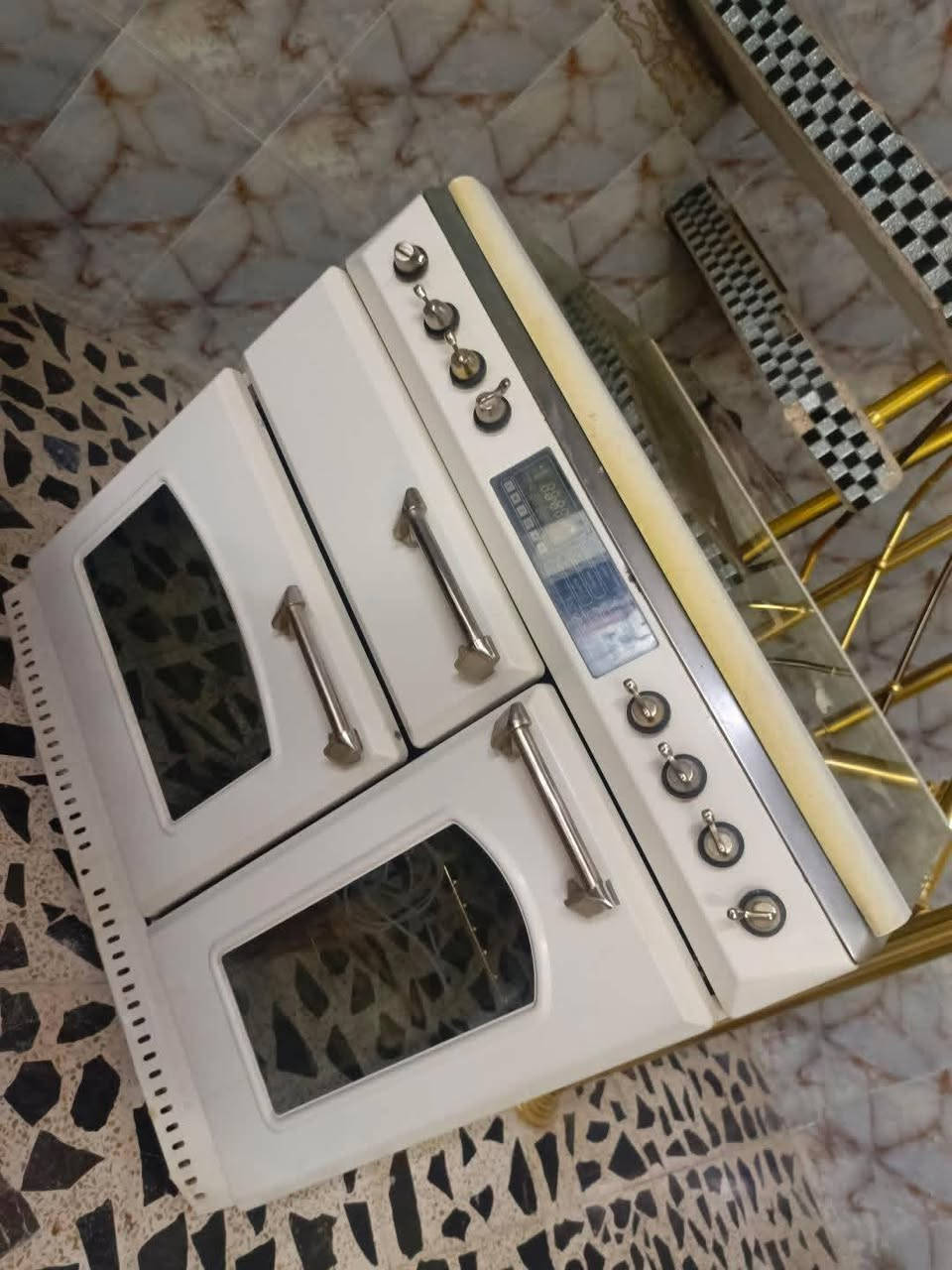 طباخ • نضيف • استعمال قليل