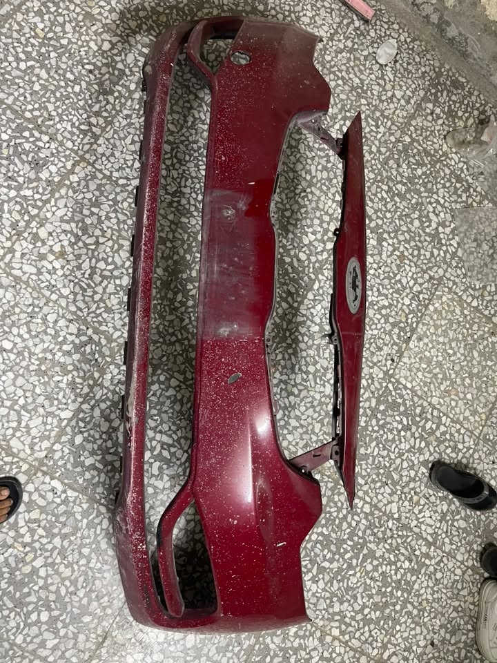 سلام عليكم سبير طوار نضيف  و دعاميه فورتي ١٤ اصيليه مال سياره مو صيني مابيهه كسر بس ماسكات مشلوعه ومروحه ستاركس ***********
