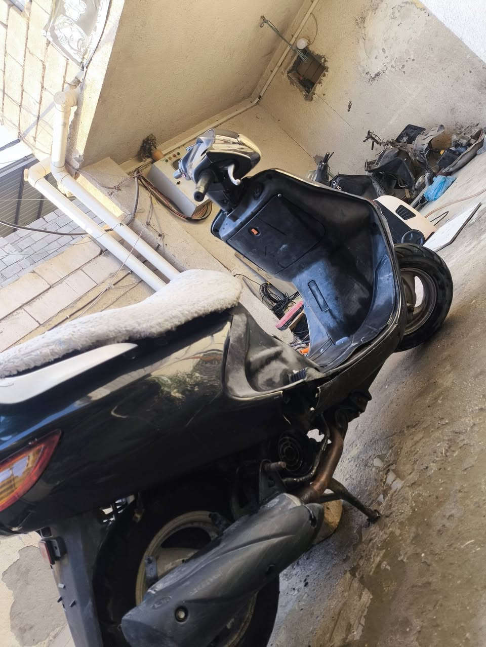 السلام عليكم 
دراجة فراشة للبيع 
الدراجة كاملة مابيها اي نقص فقط ضفيرة بگ لايت واشاير كهربائياتها كلها شغالة نگرة سلف الدراجة مجفتة تجفيت مضبوط 
السعر (( 450 ))
متواجد فقط واتساب رقمي *********** مكاني ابو الخصيب البهادرية
