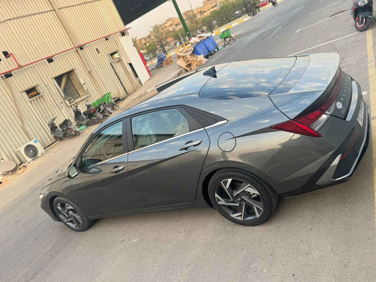 النترا شهداء وكاله عامة مطلقة ثاني يوم مديل 25 فئة SEL محرك 2000 دوش مواصفات فووول ما عدا الكشنات مو جلد حادثنها موضح بالصور رقمها مميز ماشية 8 فقط اخت الزيرو 3 انظمة سياقة أوتو هولد هند بريك دكمة تشغيل عن بعد وبيها اهواي مواصفات بعد كلشي موضح بل منشور من صور وتفاصيل السعر 165 بيها مجال قليل مكاني بغداد رقم الهاتف‏‪***********‬‏ / ***********
