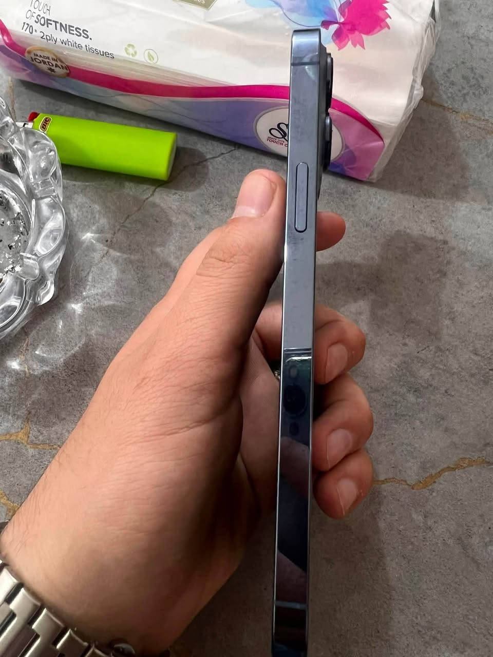 السلام عليكم
ايفون 13 برو ماكس 

شرق اوسط

ذاكرة 1000 ميكه بايت 1 تيرا بايت 

نظافته 95بالميه 

بطاريته 74 بالميه 

شرط ولا برغي مفتوح على وضع الشركة 

سعره 725 الف 

للاستفسار ***********

بيه sms و واتساب
