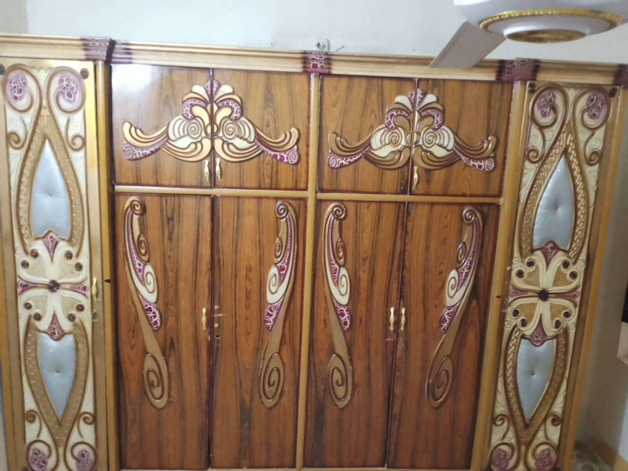 السلام عليكم غرفة نوم صاج نظيفة جدا  للاتصال بالرقم ***********
