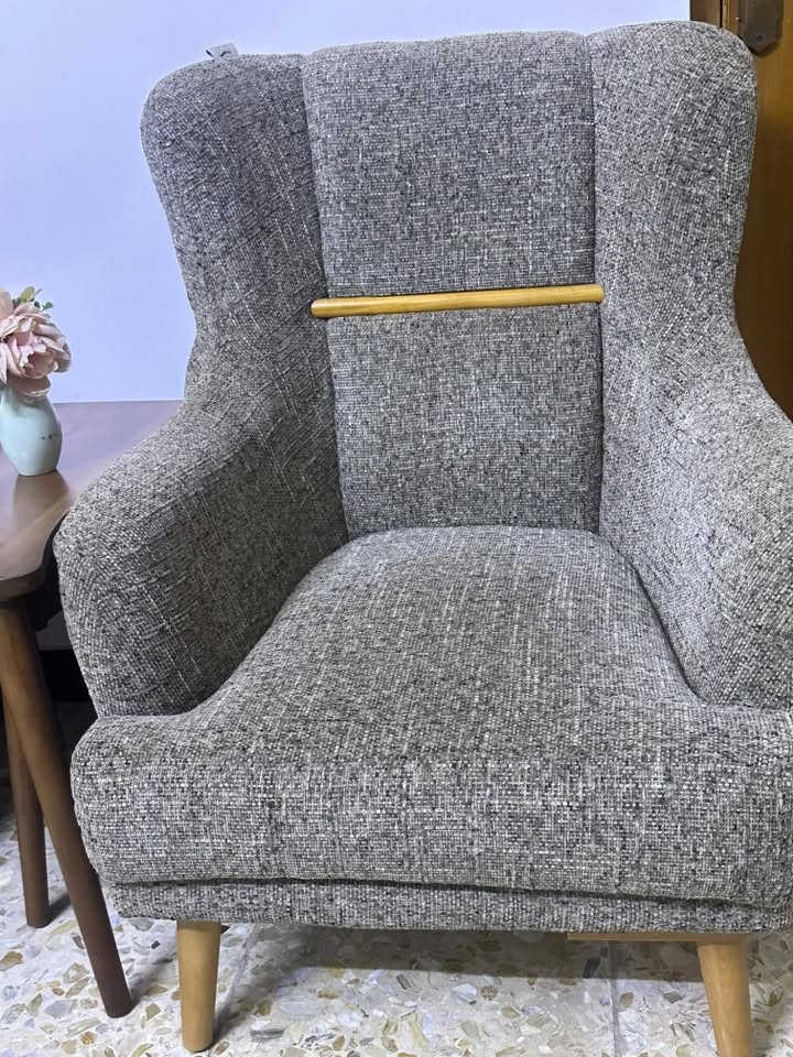 السلام عليكم
تخم تصميم خاص من شركه هوم ديزاين
التخم (١٠) مقاعد
خشب زان
القماشه مثل القديفه مطعمه
للاستفسار عن السعر ع الرقم
***********
