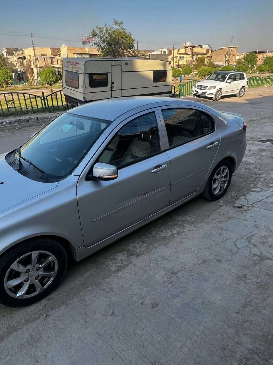 السلام عليكم
بروتون بيرسونا 
موديل ٢٠١٦ 
السياره محرك وكير  مكفولة
التبريد قوي  
الداخل مالتها نضيف 
السيارة استخدام شخصي مال بيت 

بغداد. الكرخ 
كامرة خلفية وحساسات  رقم جديد وسنويه وهزه جديده 
السعر٨٥ ورقة 

781 344 8088
***********
