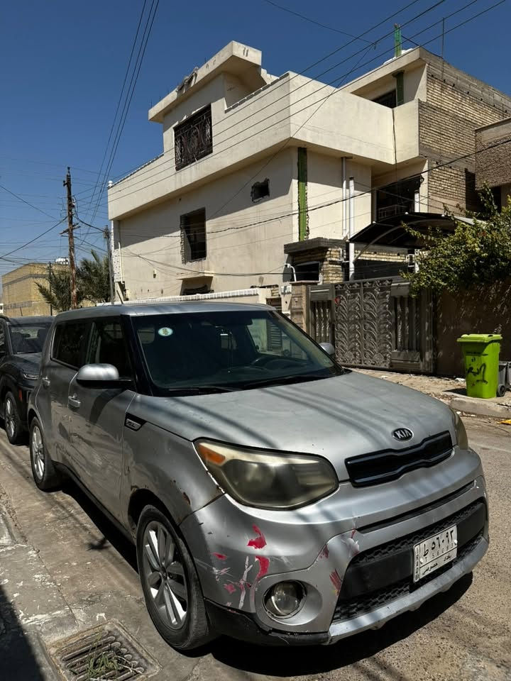 كيا صول موديل 2019 حادثها قطعه فقط لون رصاصي شاشه ابل كاربلاي ، كامره خلفيه ، سماعات نقيه ،JBL محرك 4 سلندر GDi 2،0 تنفس طبيعي نضافة السياره 75‎%‎ مكاني بغداد الغزاليه ، السعر 115 ورقه وبي مجال للاستفسار اكثر ***********
