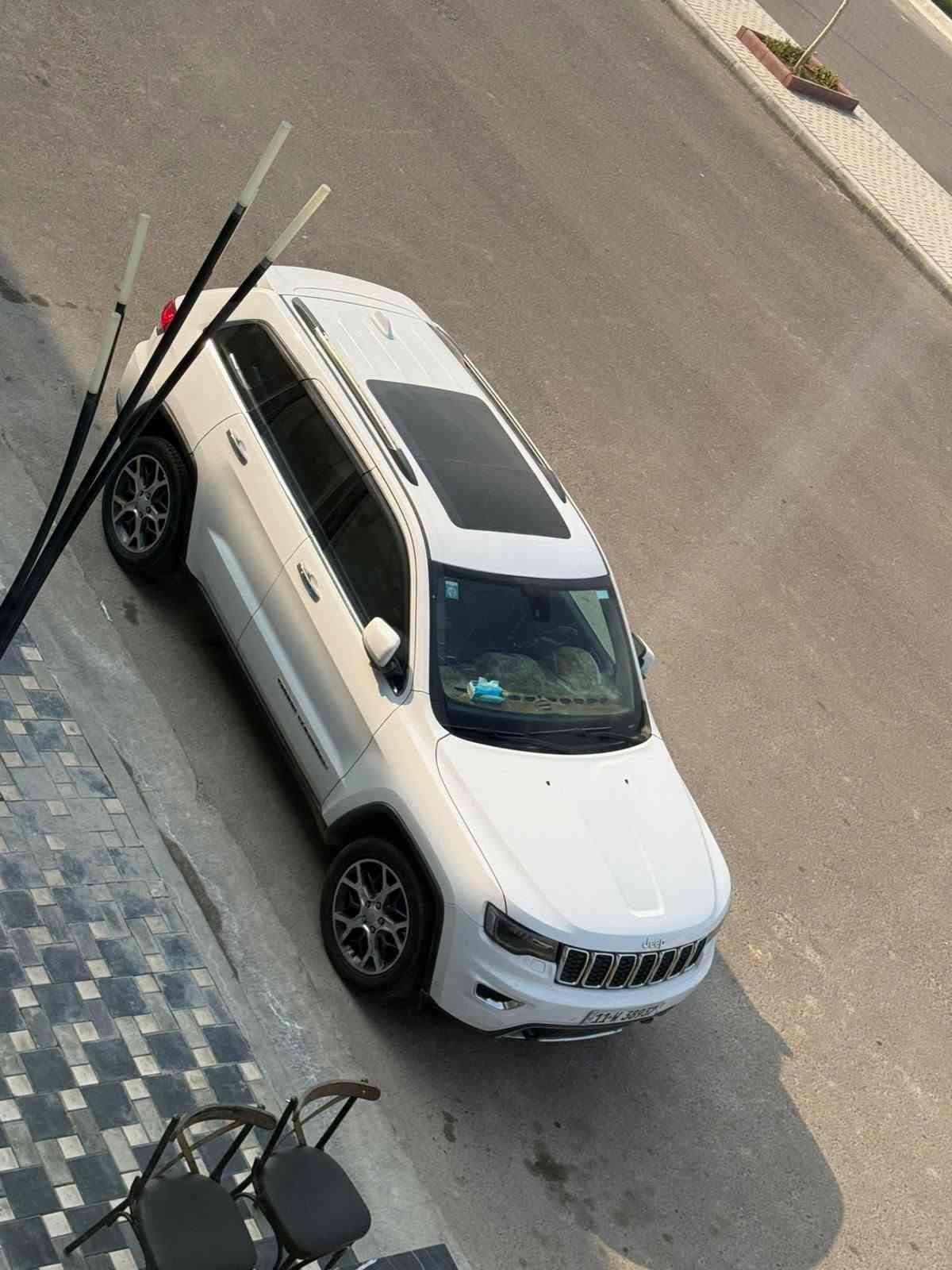 جراند شيروكي ليمتد بلس • ٦ سلندر • مرقم بغداد