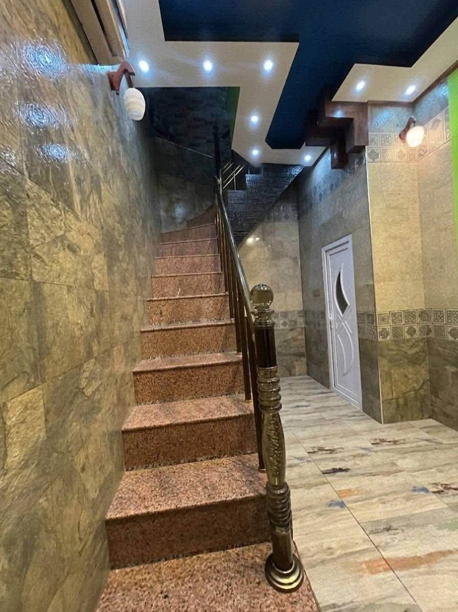 عقــار للبــيـع – حي ميسان صابو صرف

🏠 عقار للبيع بالكامل بمساحة 260 م² مع المشتمل

كما تتوفر إمكانية بيع مساحة 120 م² أو 140 م².

📍 الموقع: حي ميسان – شارع 12

📐 واجهة العقار: 13 م

📏 النزال: 20 م

🛏️ مجموع غرف النوم: 7 غرف

🔹 العقار صب كونكريت وليس عكادة.

🔹 المشتمل طابقين وبناء حديث جداً بمواصفات حديثة

🔹 باقي العقار حيل نظيف ومرتب

🔹 موقع مميز جداً على شكل حرف T، خلف المدرسة.

السعر 310 مع المجال

للاستفسار *********** مكتب القلعة للعقارات

📩 أو تفضلوا خاص.
