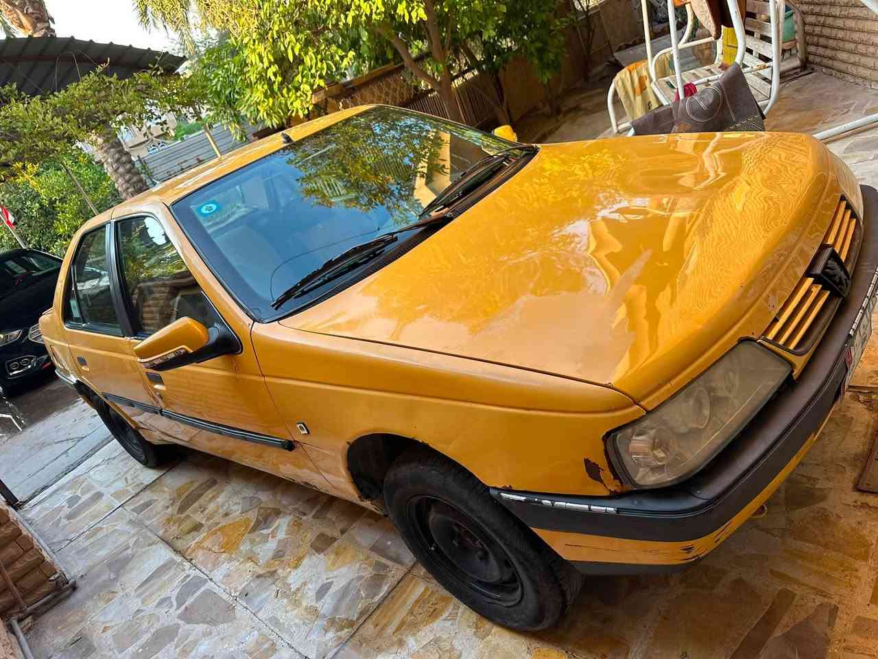 السلام عليكم للبيع بيجو 405 GLX
مابيها حادث جاهزة من جميع النواحي 
تبريد شغال منظومة جديدة خير من الله 
كهربائيات كلها شغالة وجاهزة 
رقم بغداد تحويل مباشر مصفرة هيئه 
مكاني بغداد الغزالية 
للأستفسار ***********

