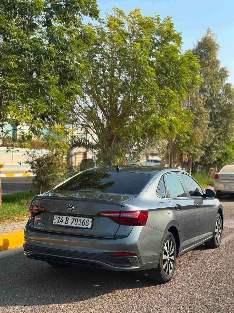 🚘🔥 للبيع فولكسفاغن جيتا 2024 | استخدام شخصي
Volkswagen Jetta 2024 بحالة ممتازة جداً، نظيفة ومرتبة، استخدام شخصي وممشى 82,000 كم.

✨ المواصفات:
• شاشة كبيرة
• رادار
• نظام تحديد ومساعدة المسار
• سويج
• أنظمة أمان ومساعدة قيادة متعددة
• مواصفات جيدة ومناسبة للاستخدام اليومي

🔧 حالة السيارة:
السيارة نظيفة جداً وشبه جديدة، ولا تحتاج أي مصاريف أو تبديلات عند الشراء، جاهزة للاستخدام مباشرة.

🎨 تفاصيل:
للتوضيح وبكل شفافية:
• قطعة واحدة تم استبدالها بقطعة أخرى
• السيارة بيها 3 قطع صبغ فقط
• القطع المصبوغة هي: جام اللغ الأيمن + البابين الايمن
• ما عدا ذلك، السيارة ما بيها صبغ أو تبديل آخر.
مابيها لا لغد ولاشاصي كفاله

✅ استخدام شخصي
✅ ممشى 82 ألف
✅ حالة ممتازة
✅ 3 قطع صبغ فقط
✅ جاهزة للاستخدام بدون مصاريف

📸 المعاينة خير دليل، والسيارة على الطبيعة أفضل من الكلام.
رقم معوقين
📞 للتواصل والاستفسار:
***********
مكان سياره بصره
💰 السعر 140 ورقه وبيها مجال
