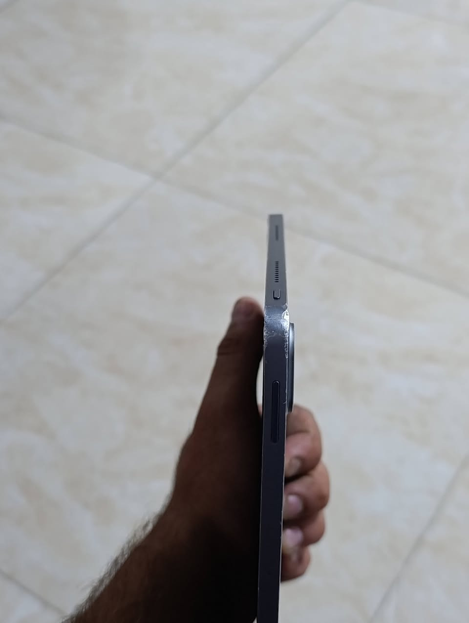 سلا عليكم ايباد البيع خريطه شغاله بس شاشه محتركه سعر 50 بي مجال بصيط متواجد خاص واتساب ***********.
