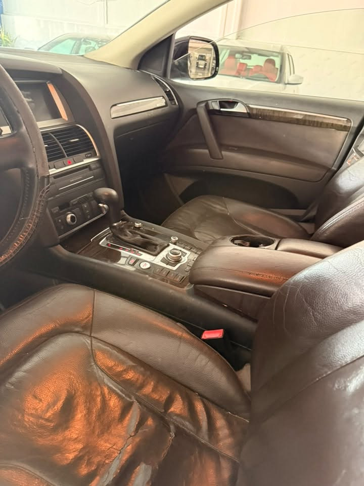 Audi Q7 3.6 L Quattro 2010 استيراد خاص للبيغ
ماشية 200000mil
فول مواصفات و بدون صبغ
نظام کاربلای و اندروید اوتو carplay & android auto
مکینة مفتوح و مابی ای خلل

سعر ١١٠ ورقة و مجال 

الشراي یخابر *********** واتس اپ
مکان السیارة : دهوك
