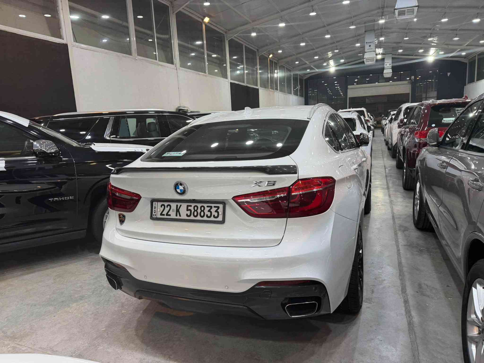 السلام عليكم ورحمة الله وبركاته للبيع
Bmw X6 M50i X Drive
Carbon Fiber package 
السياره فول مواصفات موديل 2015
ماشية 125 كم 
بدون صبغ مكفولة
اعلى مواصفات بهاي الفئة 

مكان السياره بغداد 
للاستفسار ***********
