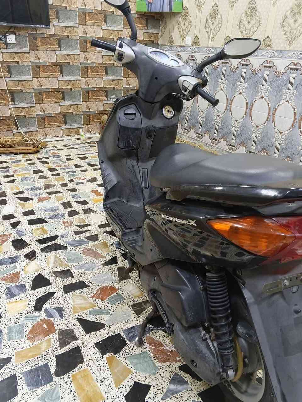 سلام عليكم سكنس ياباني سرعه 110درجه خير من الله ما بيه شي نقص ابد بلاديه درجه ما متعوبه تجي وجيب  وياك فيتر سعره 950 عنواني بغداد حي نصر رقم لهاتف ***********
