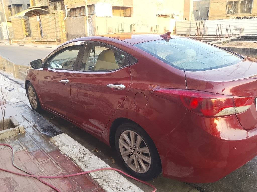 السلام عليكم 
النترا 12امريكي
بيه 4قطع
الجاملغين الخلفيات والجنطه مصبوغات 
والباب الخلفيه مبدل نفس لون بدون صبغ 
السياره خير من الله تبريد فتحه اشاير بالمري 
السعر 95وبيه مجال 
***********
