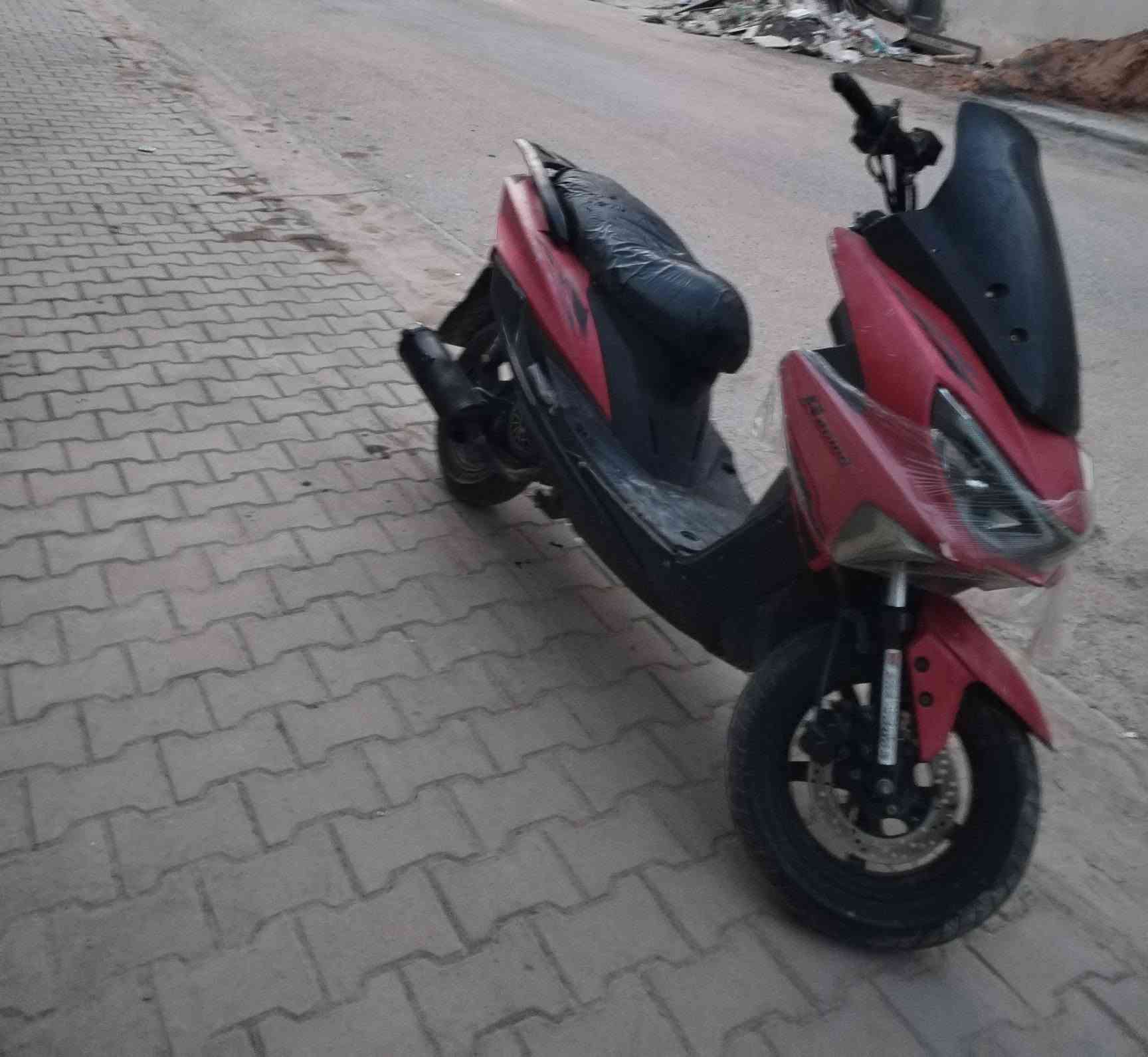 سترونك • مستعجل • بيها مجال