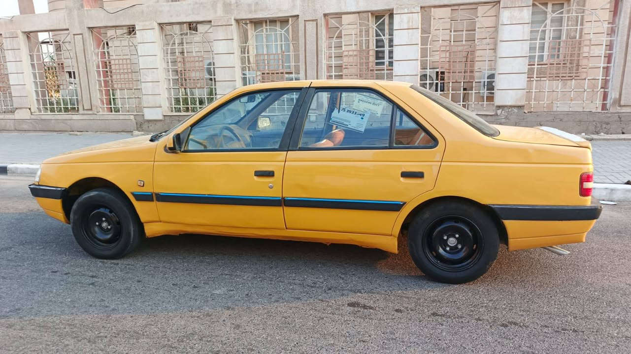 السلام عليكم بيجو 405 موديل 16 سياره ما بيها لا ضربه ولا تبديل مجرد تعمير سنويه لل 28 علما ماكينه بها خيط تبخير سياره جاهزه حداديه جديده السعر 25 وبيها مجال عنوانه بصره قبله حي الشهداء***********
