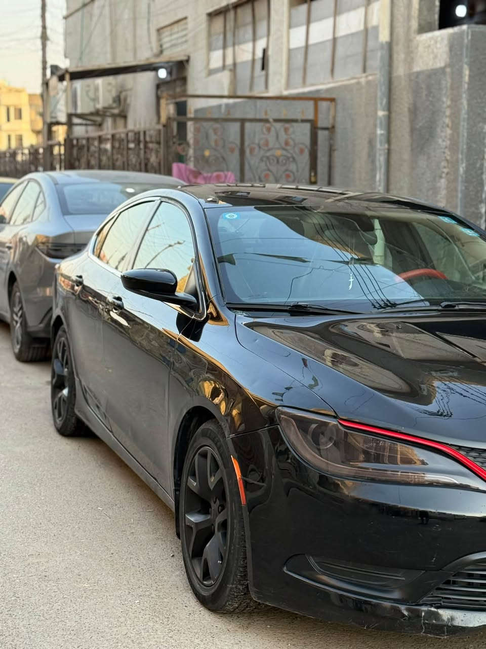 السلام عليكم
كرايسلر c200 نص فول 2016 لون اسود حادثها بسيط السونار موجود بالصور السياره خير من الله نقص بيها كمبريسر تبريد باسمي تحويل ثاني يوم السعر 89 وبيها مجال العنوان بغداد البلديات ***********
