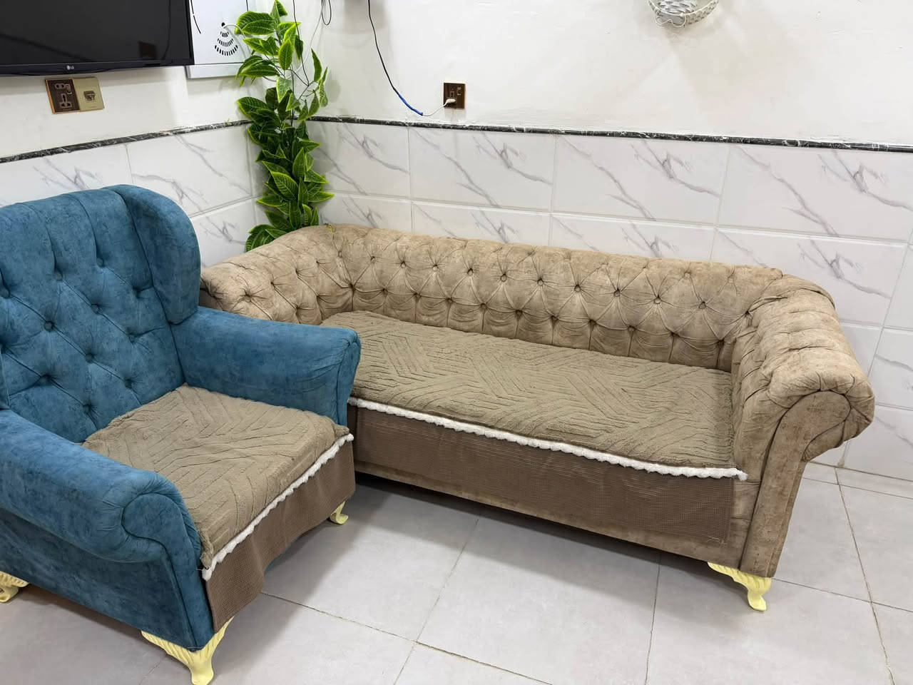 أعاده النشر بسبب الوعود الكاذبه تخم 5 قطع نضيف جداً ب٣٠٠ وبي مجال ***********
