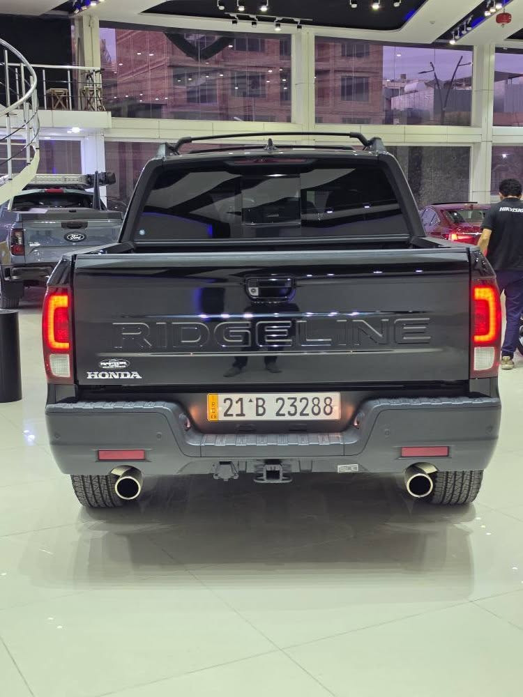 Honda Ridgeline 2025 
ماشي ٧ الف كم 
١ قطع نص صبغ حادث بسيط 
سعر ٣٥٠ روق 
*********** السليمانية, العراق
