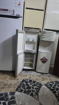 ثلاجة • للبيع
