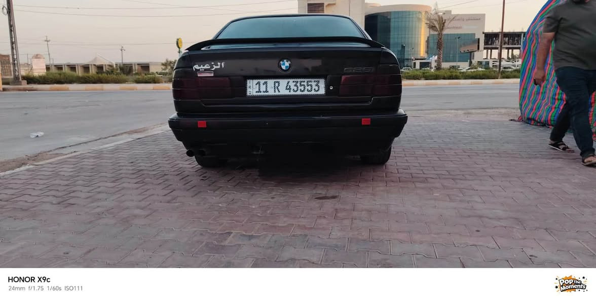 للبيع موديل 92مسكر عدل 
اصل 525
كير مكينه شرط اكسل خفيف 
تبريد 
تخم تاير 
باتري جديد 
حداديه جديده 
بجم عريض 
فتحه سقف 
كهرباء بلاد 
سياره بسمي 
مكان سياره واسط الحي 
السعر 55بيها جمال 
رقم ***********

نص مكتوب في الصور:
- HONOR X9c
- 24mm f/1.75 1/60s ISO117
- POP The Moments
- 24mm f/1.75 1/60s ISO119
- 24mm f/1.75 1/60s ISO111
- HONOR X9c 24mm f/1.75 1/120s ISO309
- 24mm f/1.75 1/60s ISO105