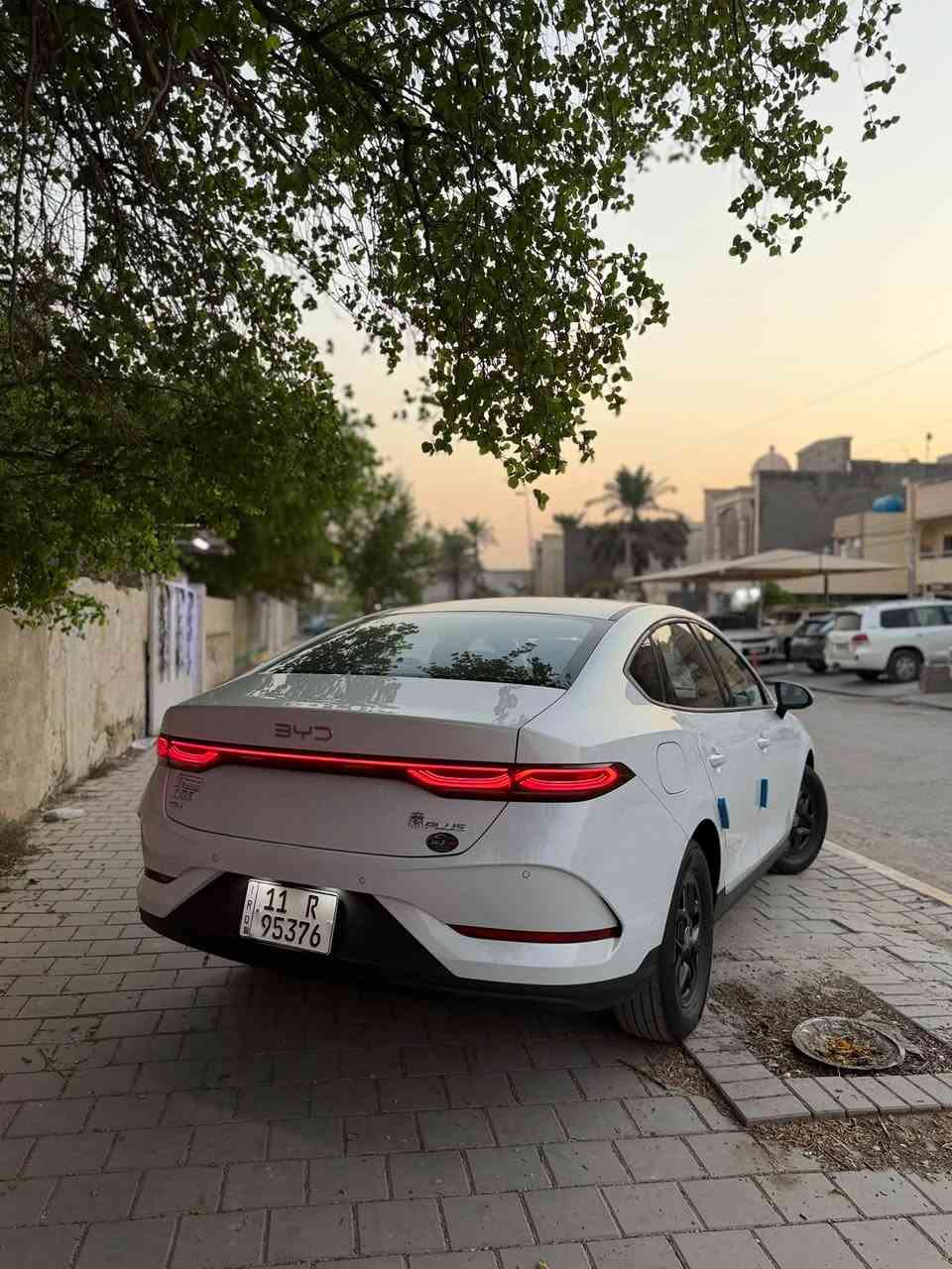 بي واي دي جن بلاص 2025
🔥 BYD King Plus 2025 – هايبرد 🔥

رقم بغداد بسمي

🟢 اللون ابيض
🤎 الداخل: زيتوني
     المشي: 12الف الكلي
⚙️ المحرك والتقنيات

• محرك 1500cc اقتصادي
• Hybrid + Electric + Petrol
• مدى يصل إلى 2100 كم تقريباً 🔥
• مدى كهرباء فقط يصل إلى 55 كم
• تبريد أمامي وخلفي – قطعتين
• بصمة تشغيل + كارت دخول ذكي
• شاشة وسطية
• كاميرا خلفية
• حساسات خلفية
• 10 Airbags

💡 الإضاءة والتصميم

• لايت زنون
• باك لايت LED
• ويل أسود مات
• تحكم بالمقود من الجانبين

💰 السعر: 19,750
🔻 وبيها مجال قليل

📍 العنوان: بغداد – شارع فلسطين
📞 ***********
