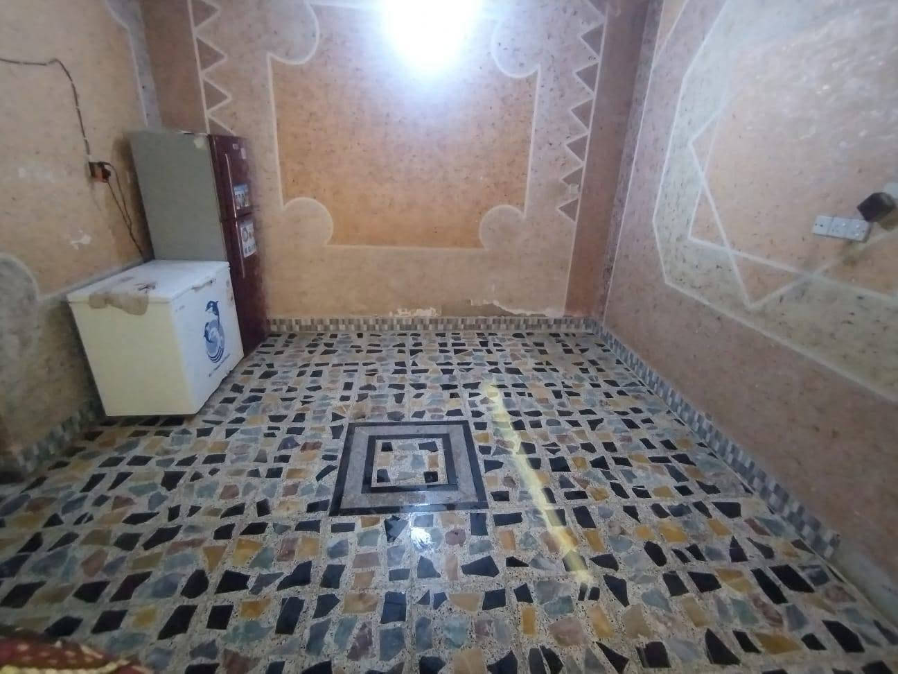 سلام عليكم بيت لبيع في  الحصوه نصر وسلام منطقة 7000قريب على خدمي سايدين بناء طابق الاول طابوق وثاني بلوك بيت جاهز سعر 115وبيهه مجال رقم الهاتف صاحب الدار ***********/   *********** @إشارة

