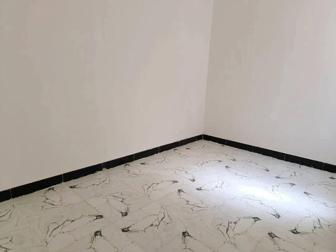 عرض مناسب جدا
50 🏠🏠 متر سعرها 17 ونص💸💸 

نجف شارع# الصب مال المطار عمود ٣٢١
للتواصل *********** وأتساب

نص مكتوب في الصور:
- بيع مستعجل 50 متر السعر 20 فقط
- بلاشششششخلص من الاجار وأخذلك 5018 مليون مع المجاللتواصل *********** وأتساب