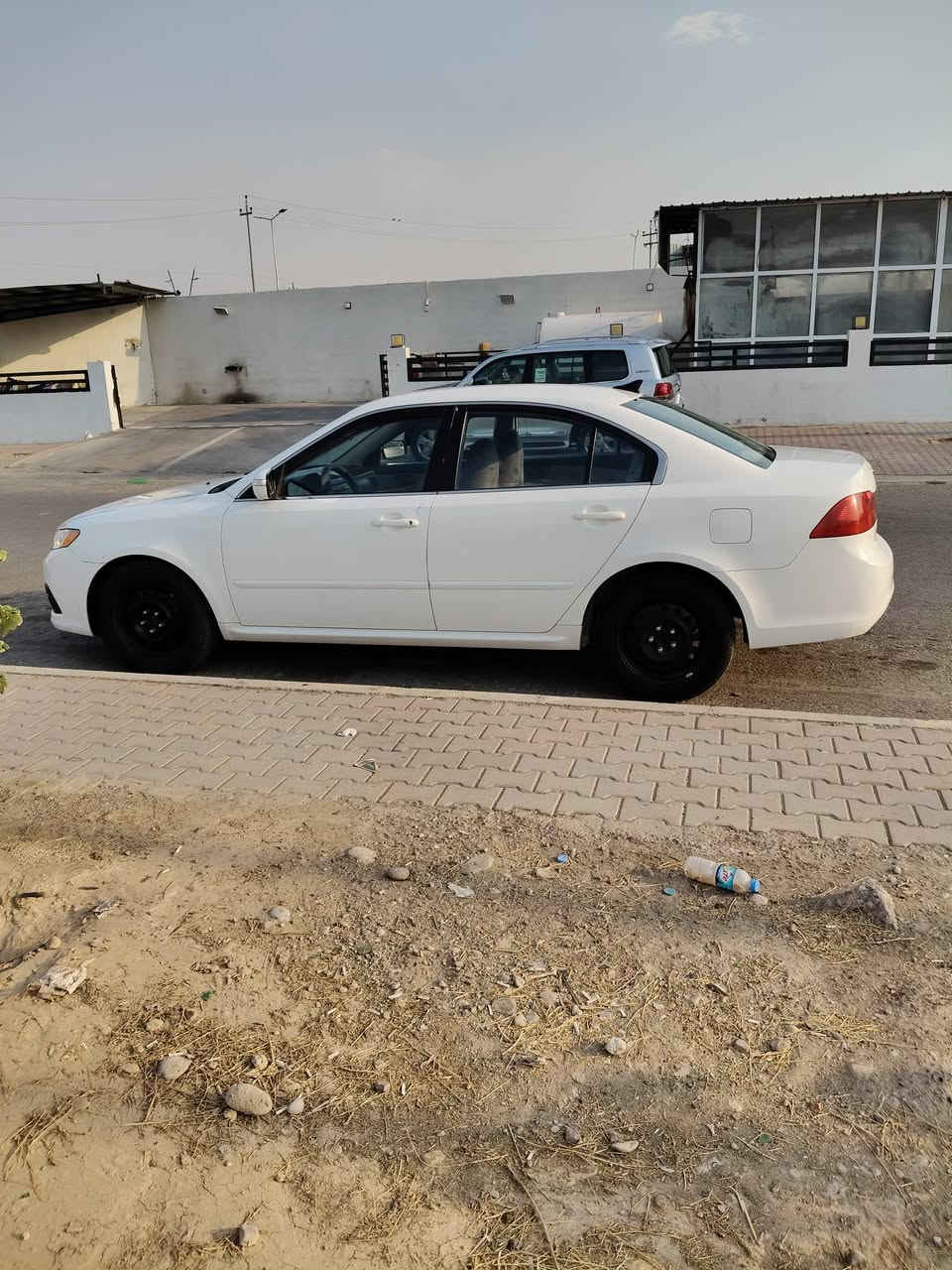 اوبتيم موديل 10امريكي محرك 2400خمسه كير مكفوله سنويه جديد بسمي تبريد ثلج دينار مابي مصرف كلشي على ابلادي ماشي 170الف سعر120بي مجال قليل ***********
