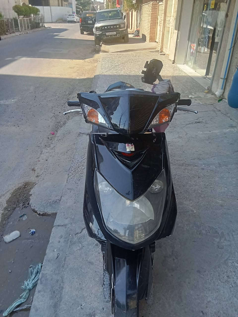 السلام عليكم دراجه سكنس فحل نوزل مكينه نضيفه ضفيره نضيفه كل دراجه حلوه مرتبه شلعه معدل دراجه مكاني بغداد كرخ رقم هاتف *********** سعر

نص مكتوب في الصور:
- ***********