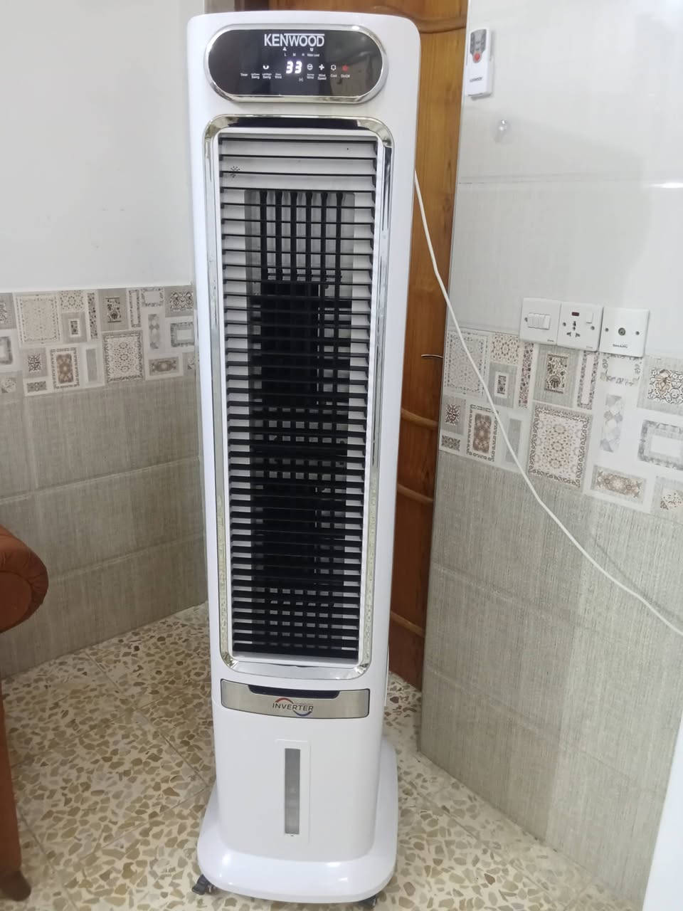 سلام عليكم مبرده للبيع نضيفه سعر250للستفسار***********
