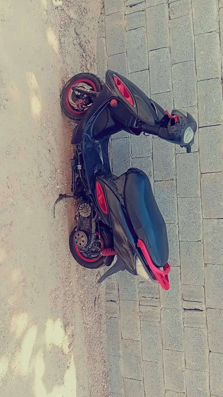 كامكوه جي فور ما مفتوحه الدراجه تخبل شلعه معدل كهربائية شغاله عوزها ترتيب قليل 
للبيع او مراوس رقمي للستفسار وتساب فقط ***********
