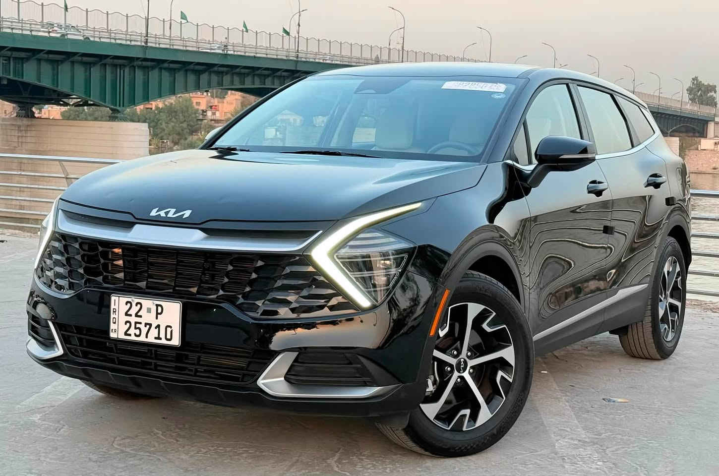 � كيا سبورتج 2025 EX
وارد أمريكي — الشكل الجديد
📍 رقم أربيل باسم شركة (وكالة أو تحويل مضمون)

📸 صور الحادث مرفقة مع الإعلان

🔹 المواصفات:
•داخل بيجي 
• دفع رباعي AWD / 4WD
• محرك 2500 CC GDI – 4 سلندر
• كير أوتوماتيك 8 سرعات
• بصمة تشغيل + بصمة أبواب
• تشغيل عن بُعد
• شاشة ديجتال 12.3”
• عداد ديجتال
• كرسي سائق كهرباء
• تدفئة كشنات أمامية
• شاحن وايرلس
• ماشيه 27 الف 
هندبريك كهربائي دكمة
• Auto Hold
• Drive Mode
• قطعتين تبريد / تحكم مناخي مزدوج
• حساسات أمامية وخلفية
• رادار أمامي
• رادار جانبي / Blind Spot
• مانع انزلاق
• مانع انحدار
• LED أمامي وخلفي
• إشارات بالمرايا
• كاميرا خلفية
• Apple CarPlay + Android Auto
• تحكم ستيرن
• كروز كنترول

📍 مكاني: الكاظمية

📞 للتواصل والاستفسار: ***********
