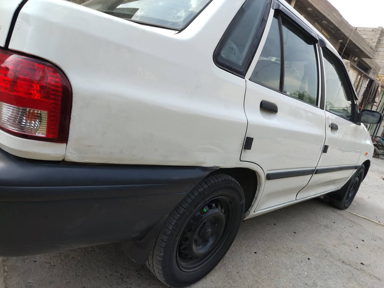يالله بيع مستعجل لاتعلق خابر السعر النهائي ٣٦غير قابل للتفاوض كفاله من الصبغ والتبديل شواصي مكفولات كشر مكفول صدر أمامي خلفي جديد تخم تاير ترايه حلو مكينه كير جدد الاتصال على الرقم *********** أو *********** مكان بغداد الحريه موديل ٢٠١٥
