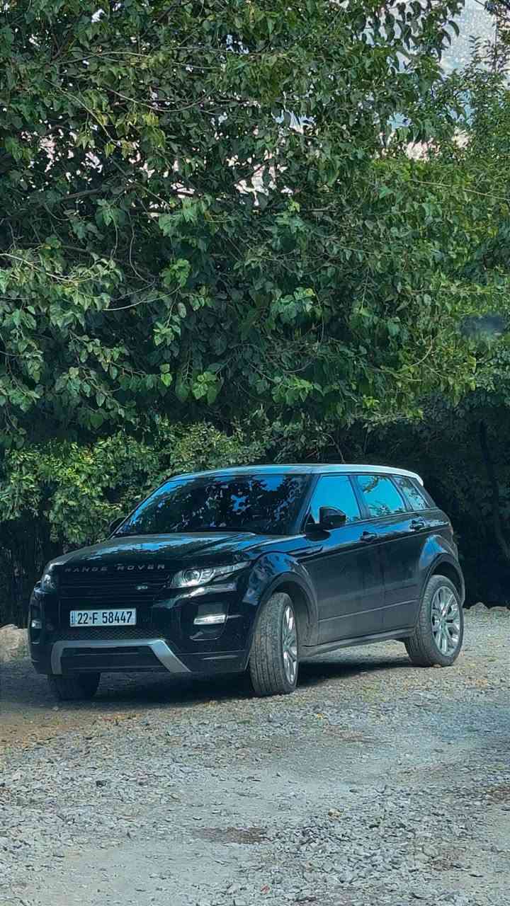 ڕەنج ڕۆڤەر (ئیڤۆک ٢٠١٥)
Range Rover Evoque 2015 V4 2.0 turbo AWD
-ڕەنگی ڕەش-سقف بیلادی سپی شەریکە
-سفری شەریکە /٢ سویج
-١٢٣٥٠٠ کم ڕۆیشتوە
-٤ پستنی تۆڕبوی مەکینە ٢.٠ 
-دەبل ئەکسل AWD

-فوول فول مواسەفات (سقف بانوراما شوشە کامل بەبێ درز و شکاوی ،صندوق شفت ،ناو جلدی ناو سور ،بەسمەیە و هەر چوار دەرگاکانی بەسمەیە ،کوشن خەزن ٣ مۆد ،کامیرا ،حساسی پێشەوە و دواوەی هەیە ،بلوتوس+AUX+USB، جۆری سەماعەکانی شەریکە میریدیان ،لایت لید و عەدەسە و زینون ،لەگەل بەگ ئاوینەکانی دادەبەزێت ، تحدید سرعە ،گێر ماوس ، چەندین مۆدی لێخوڕینی هەیە سپۆرت قوڕو شاخو ..دوگمەی هاتنە خوارەوە لە لێژای ،ویل کەپی سپۆرت حجمی ٢٠ ،EBP+ABS ،١٢ ئیرباگی تیدایە،ناوەوەی کامل لیدە دەتوانی ڕەنگەکانی بگۆڕی،هەر چوار جام ئۆتۆ ،ئاوێنە ئەخەوێت لەگەل دەرگا کردنەوە و داخستن، و چەندینن مواسەفاتی تری جۆراوجۆر و جوان….

-لە دەعامی بۆ دەعامی بەشەرت (بێ سبوخ و تەعدیل و کارت) چوار تایە و ویلی نوێی لەژیردایە
-رەقەم و هەزەو سەنەوی و ژینگە و غرامە و بەناوکردن و تحویل هەموی نوێیە و بەشەرت

سعر ١٤٤ وەرەقە و مەجالێکی برایانەشی تێدایە

بۆ زانیاری زیاتر پەیوەندی بەم ژمارەیە بکەن ڤایبەر و وەتس ئەپیشی لەسەر (***********) سوران, أربيل
