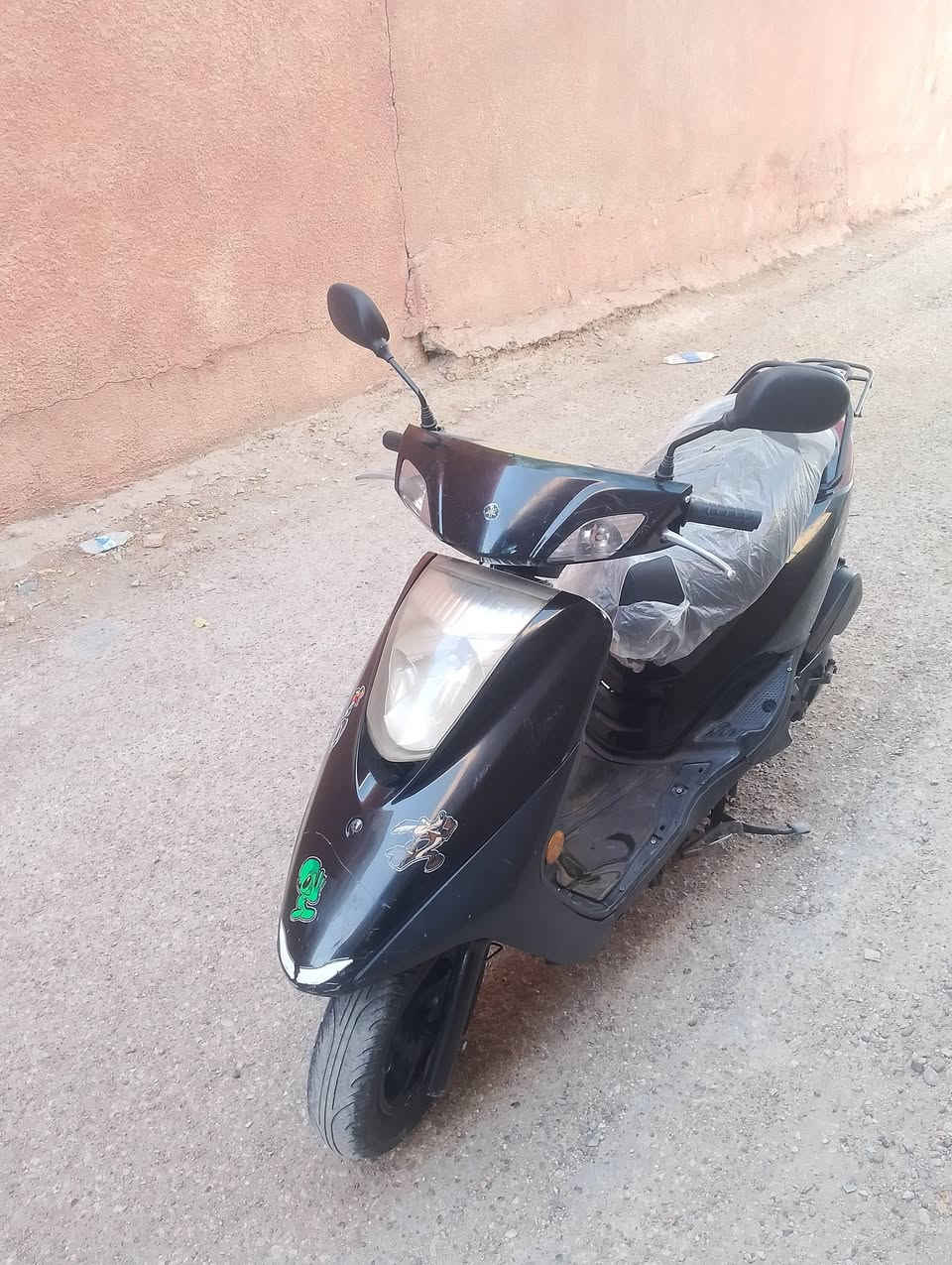 دراجه بريز نظيفه مكفوله كفالة عامه سلف هندر كهربائيات كلها شغاله مكينه بلاديه ناعمه مامفتوحه شلعه قويه اوراقها كامله مكاني الشعب سعرها 550الهاتف***********
