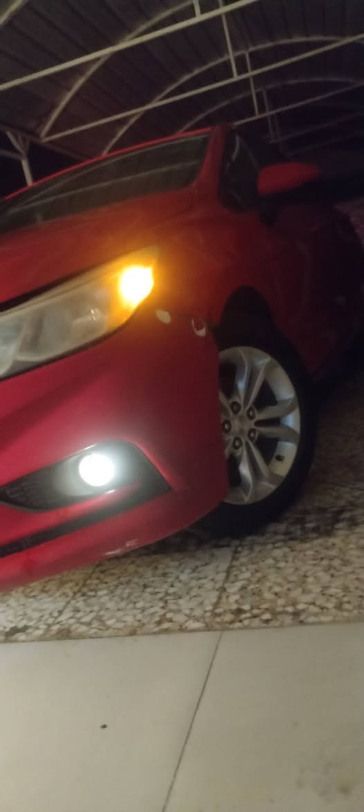 السلام عليكم عندي شوفر ليت كروز بدون رقم اوراقه موجوده منفيز موجود امريكي حادثه بس دعاميه وشويه حافه البنيد مكان السياره نجف السعر 85وبيه مجال قليل رقم الهاتف ***********
