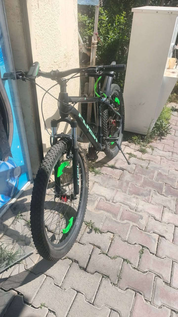 سلام عليكم بيسكل جبلي مرك فلاش كلشي ما بي بس البيدر يتحرك سعر 110بي مجال بصيط مكاني كركوك التوصل ***********تساب
