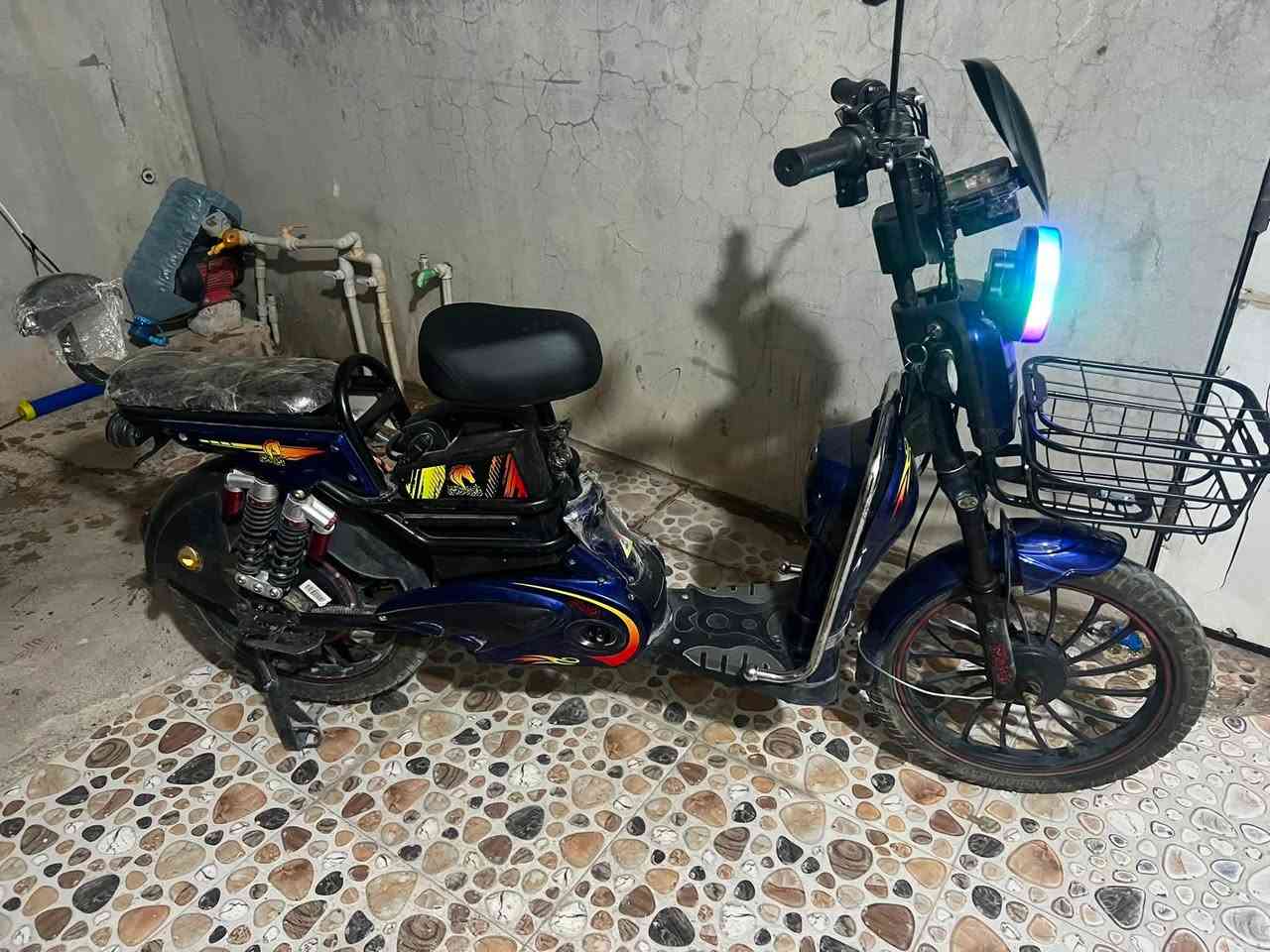 دراجةشحن للبيع حجم 20 عنوان منطقة حي بدر اتصل 📞*********** سك

